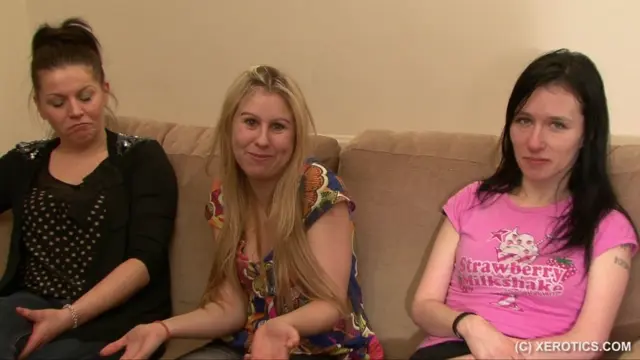 Poster: 3 Girl Interview