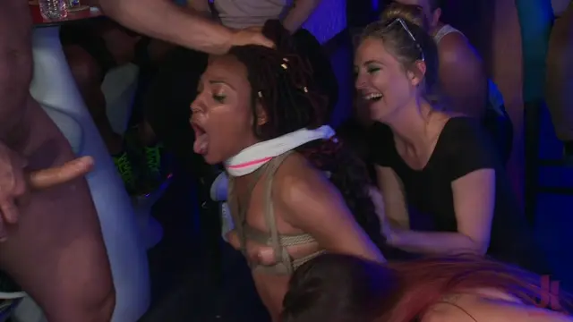 Poster: Mona Wales, Nikki Darling - Nikki Darling Surrenders Her Holes In Spanish Nightclubc (20.08.2018)