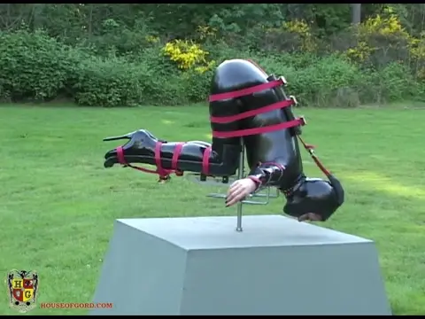 Poster: House of Gord: Sasha – From Dual Trouble clips added 06 Aug 2004 Bondage